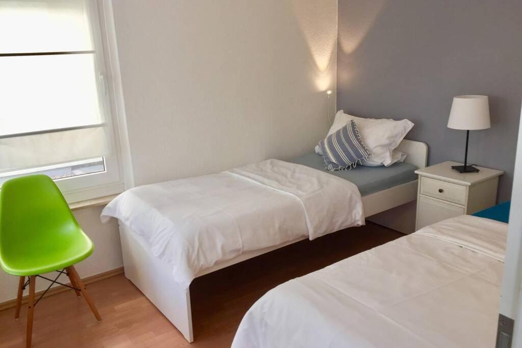 Apartment 120 Qm -3 Schlafzimmer-2 Baeder- Fuer 7 Gaeste Düsseldorf Esterno foto