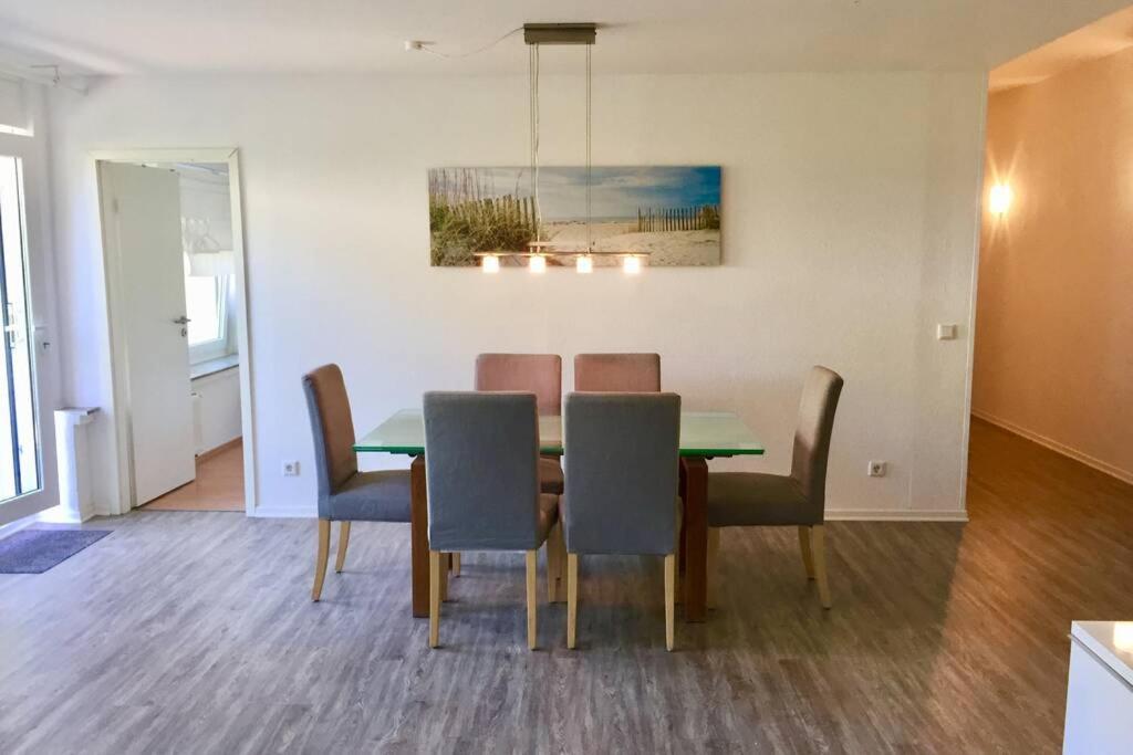 Apartment 120 Qm -3 Schlafzimmer-2 Baeder- Fuer 7 Gaeste Düsseldorf Esterno foto